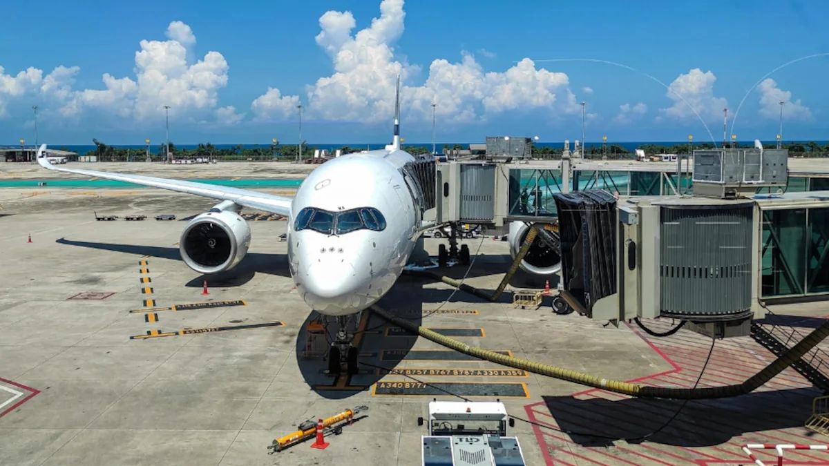 US flight delays today